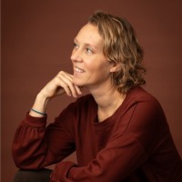 Monique Van Loon