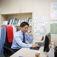 Jong Yeol Hwang