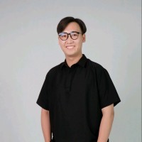Hoàng Trần