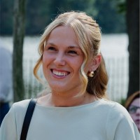 Nikki Van Der Zee