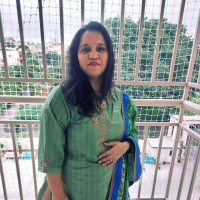 Madhuri Singhania