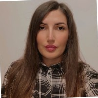 Andreea R.