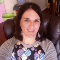 Julie Lawrence