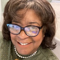 Dr. Claudia Owens