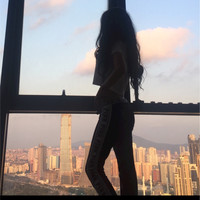 Özlem T.
