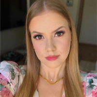 Gabriela L. De Faria Romolini