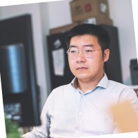 Tong Li