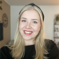 Elina Takomo