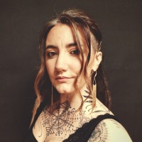 Kate Garapon Sirvins