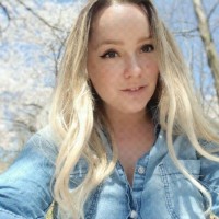 Stephanie Leach