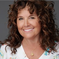 Holly Sue Kerns