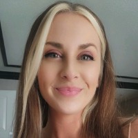 Sydney Holecek