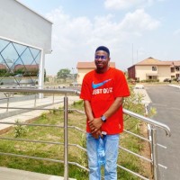 Oyedele Oluyomi