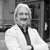 Dimitri Volkers