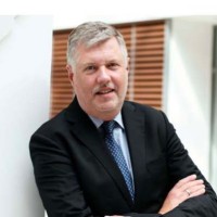 Prof. Dr. Robert Risse