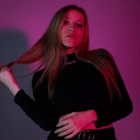 Vivienne S.