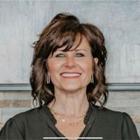 Dana Thomas