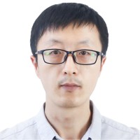 严颖伟