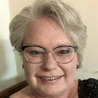 Linda Scott