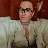 Carly Hampson