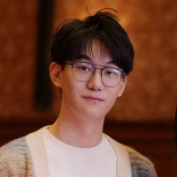 Yuri Zhang