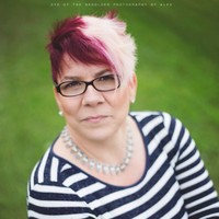 Shona Stapleton