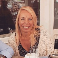Esther Van Hooff