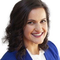 Jacquelyn Mierle
