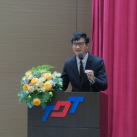 Ryan D. Huynh