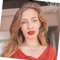 Yuliia Komaryn