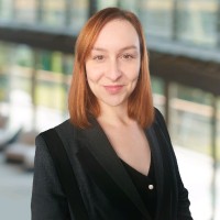 Stephanie Elliott, Cams