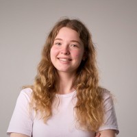 Nicole Van Der Sluis
