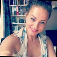 Klaudia De Jonge