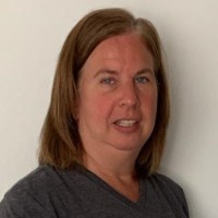 Andrea Zmucki, Plcs, Ains