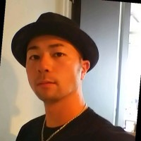 シミズヤスアキ