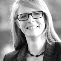 Dr Suzanne Moss