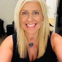 Jacqui Saunders