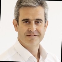 Víctor Serrano López