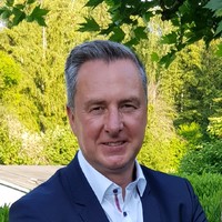Dr. Rainer Schechter