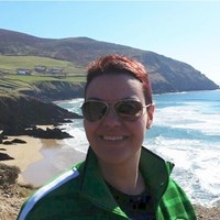 Kerry Holmes, Cem
