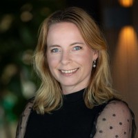 Janine De Jong ヅ