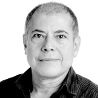 Carlos L Neira