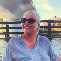 Manuela E. van den Berg