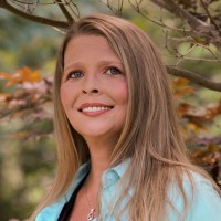 Leslie Stokes