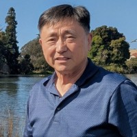 Raymond Lee