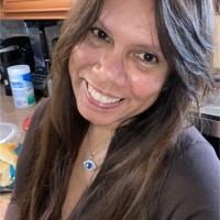 Yvette Velázquez
