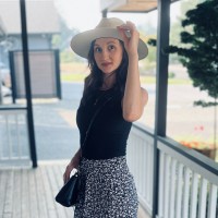 Nikole Knauft, Mba