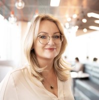 Monika Izabella M.