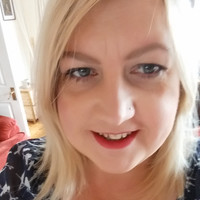 Carolín Ní Giollacroíst