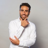 Dan Akrich